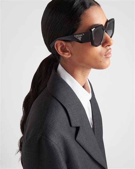 prada sunglasses winter 2017